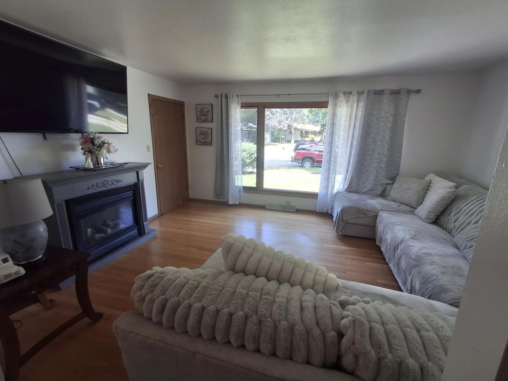 2537 W Bridge St 2539, Milwaukee