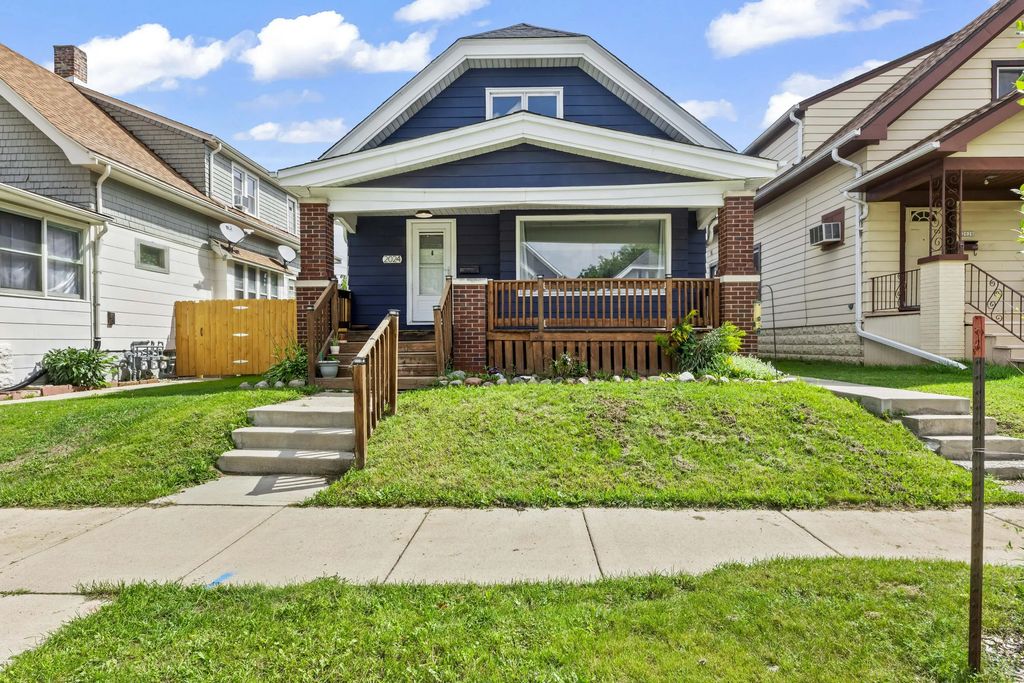 2024 S 58th St, West Allis