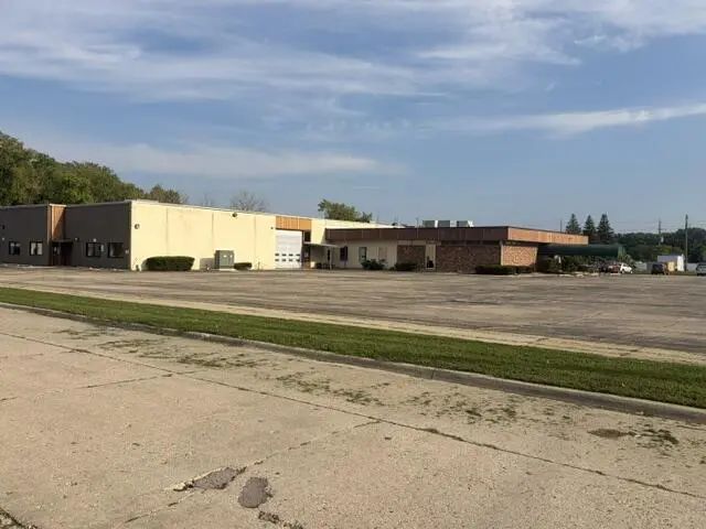 7915 Sheridan Rd, Kenosha