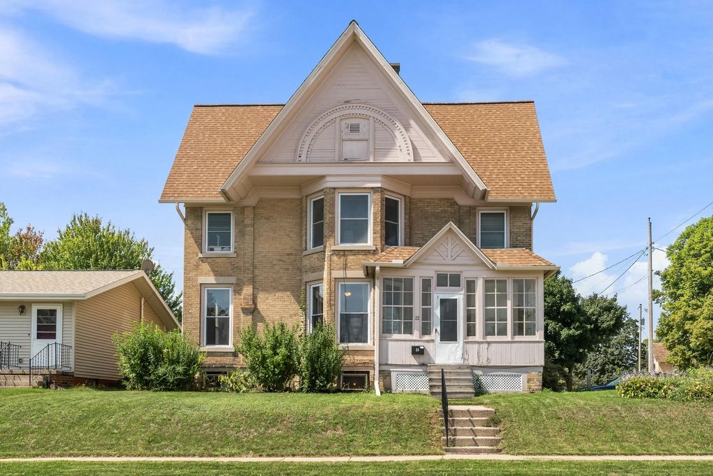 23 N John St, Mayville