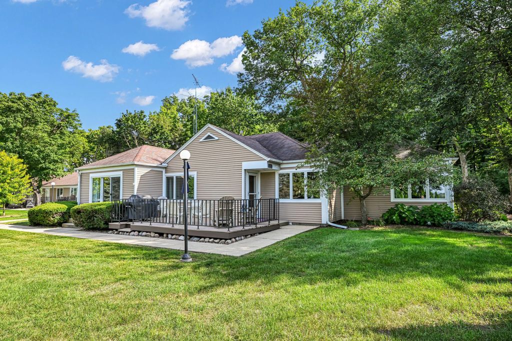 2701 S Browns Lake Dr J-1, Burlington