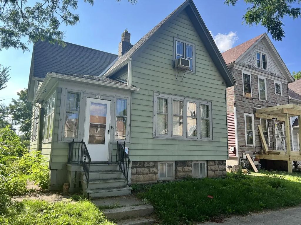 2565 N 10th St, Milwaukee