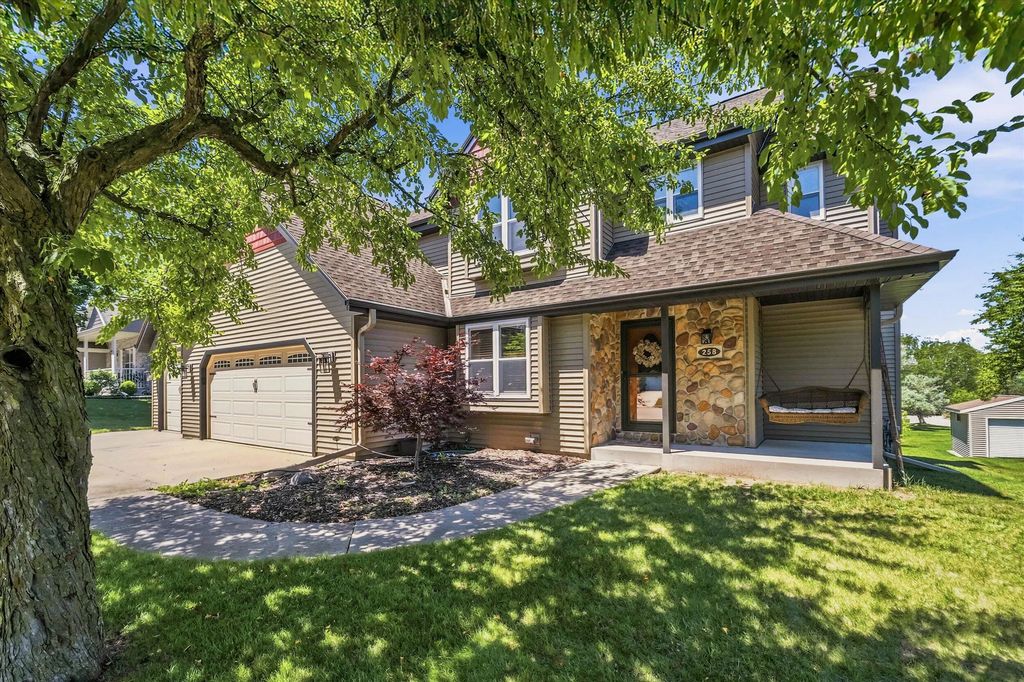258 Clover Ln, Fredonia