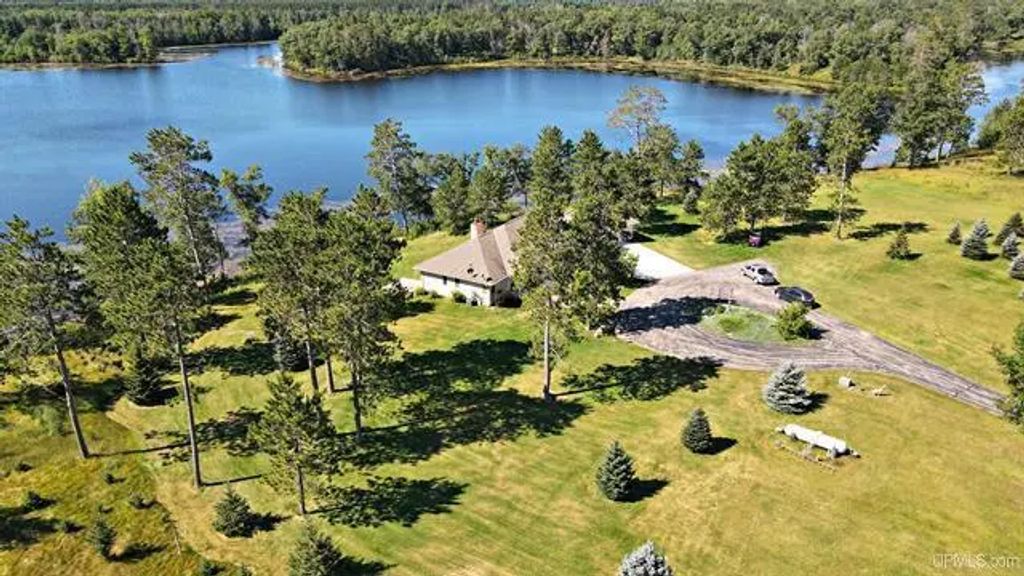 N8650 Whispering Pines #21.75 Rd, Lake