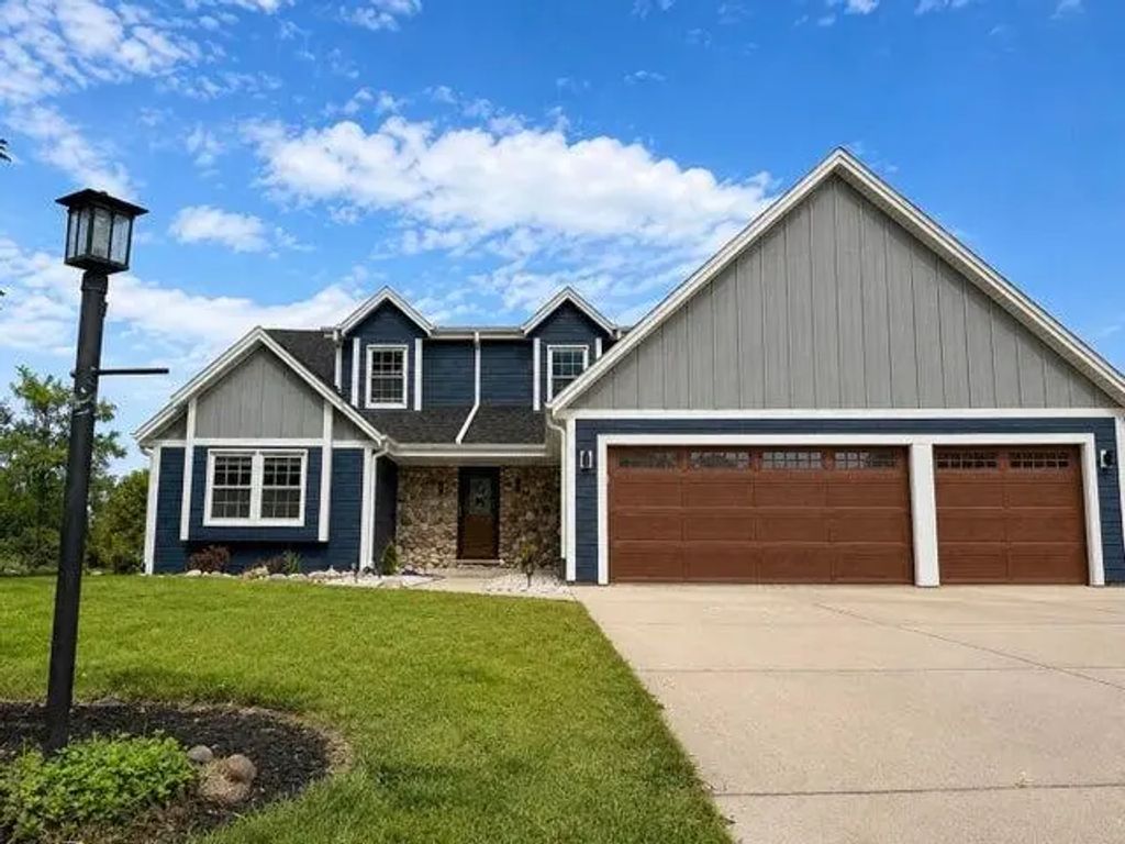 W146n10907 Heritage Pkwy, Germantown