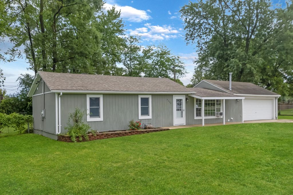 6207 245th Ave, Paddock Lake