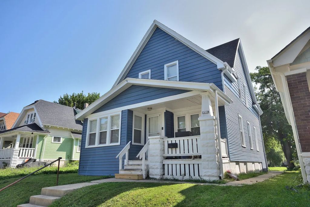 2608 N 37th St, Milwaukee