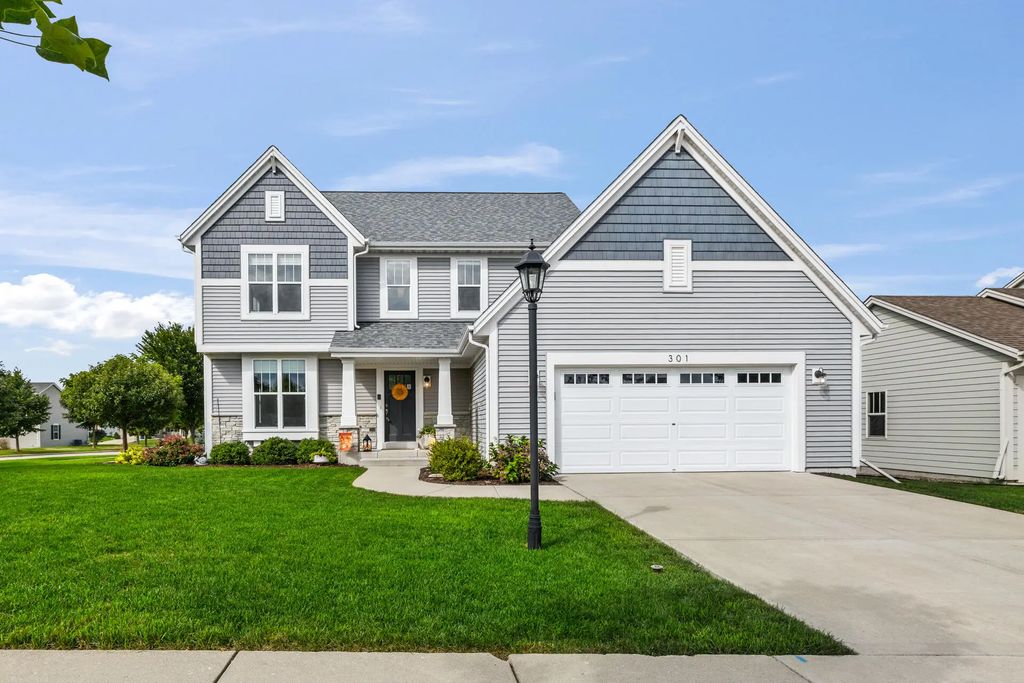 301 Indigo Dr, Port Washington