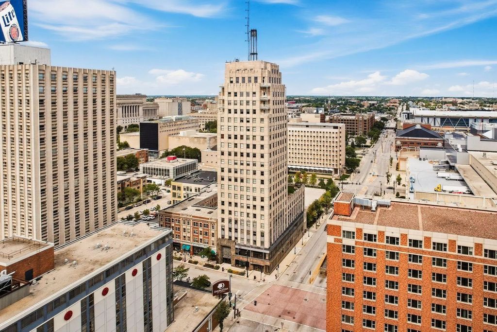 606 W Wisconsin Ave 1801, Milwaukee