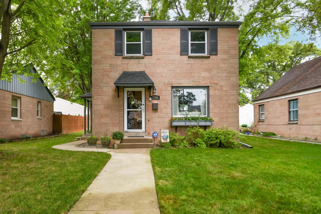 2763 S 49th St, Milwaukee