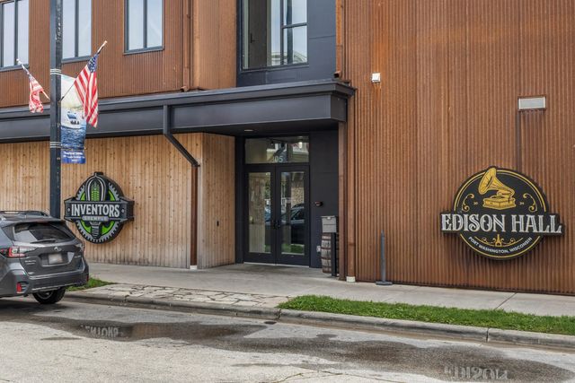 305 E Washington St 2, Port Washington