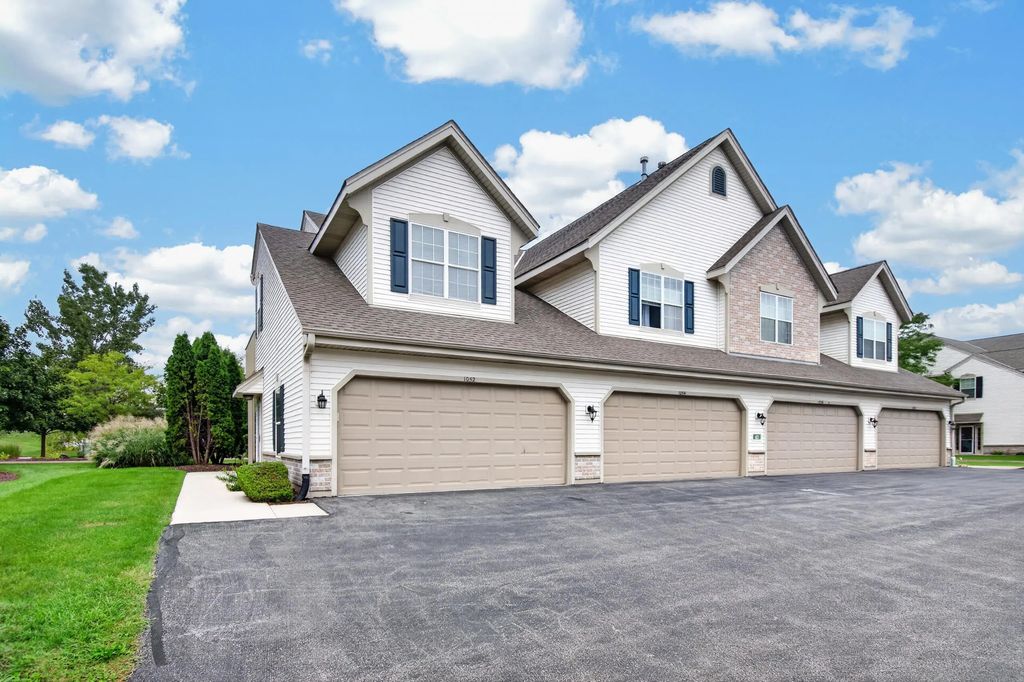 1052 Stratford Ct 201, Mount Pleasant