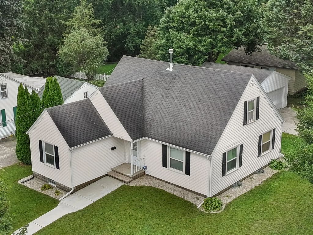 282 N Franklin St, Whitewater