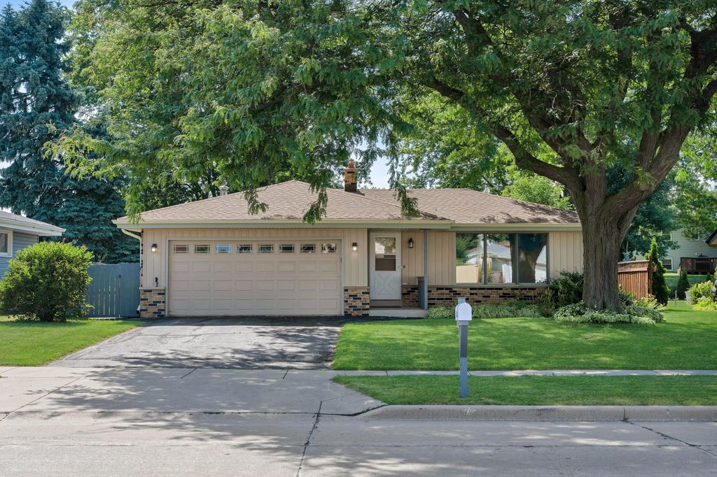 3208 15th Ave, South Milwaukee