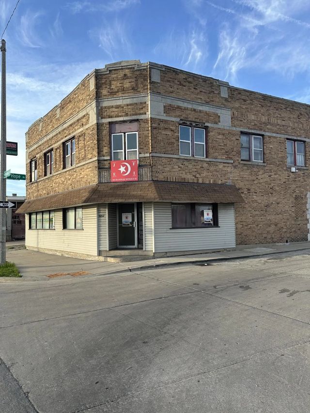 4202 N Teutonia Ave, Milwaukee