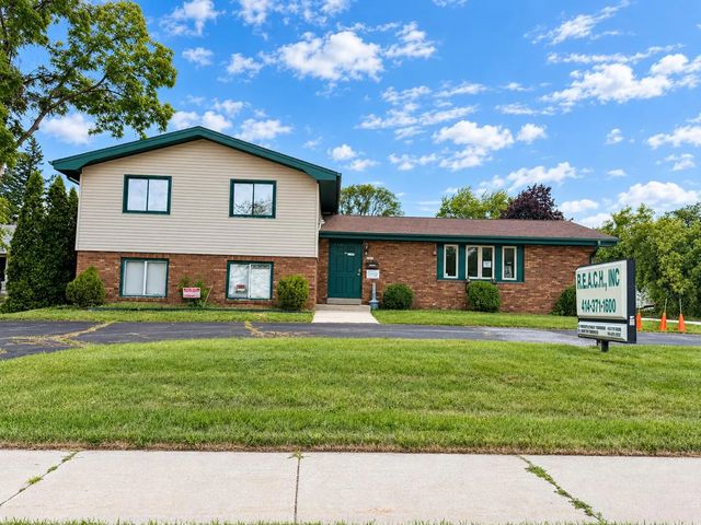 4550 W Bradley Rd, Brown Deer