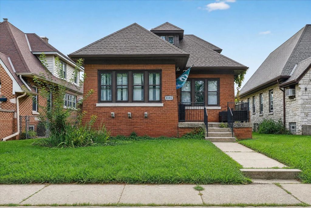 4186 N 15th St, Milwaukee