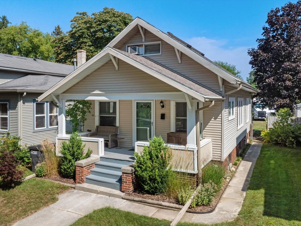 1725 N 4th St, Sheboygan