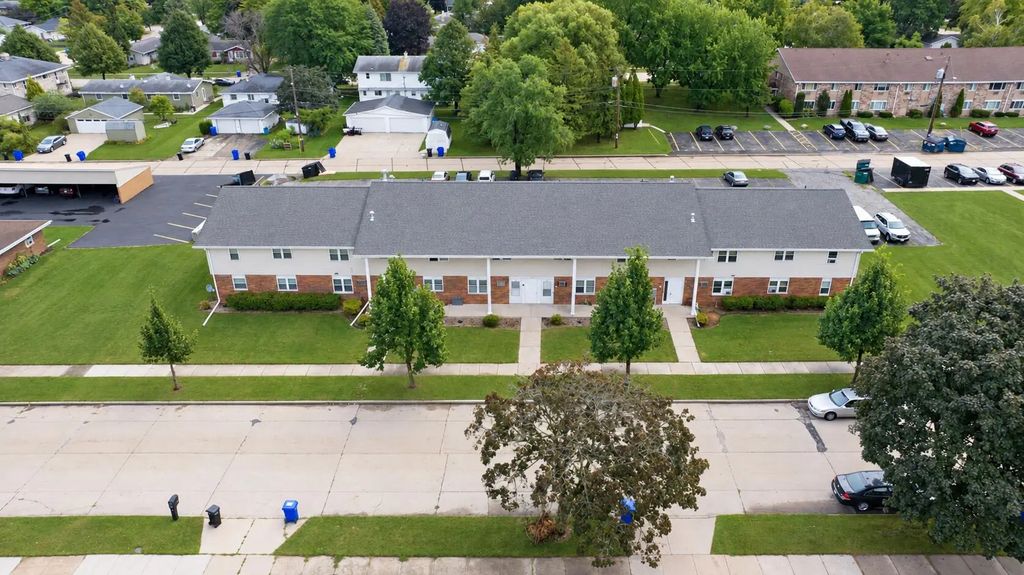 2330 S Walden Ave, Appleton