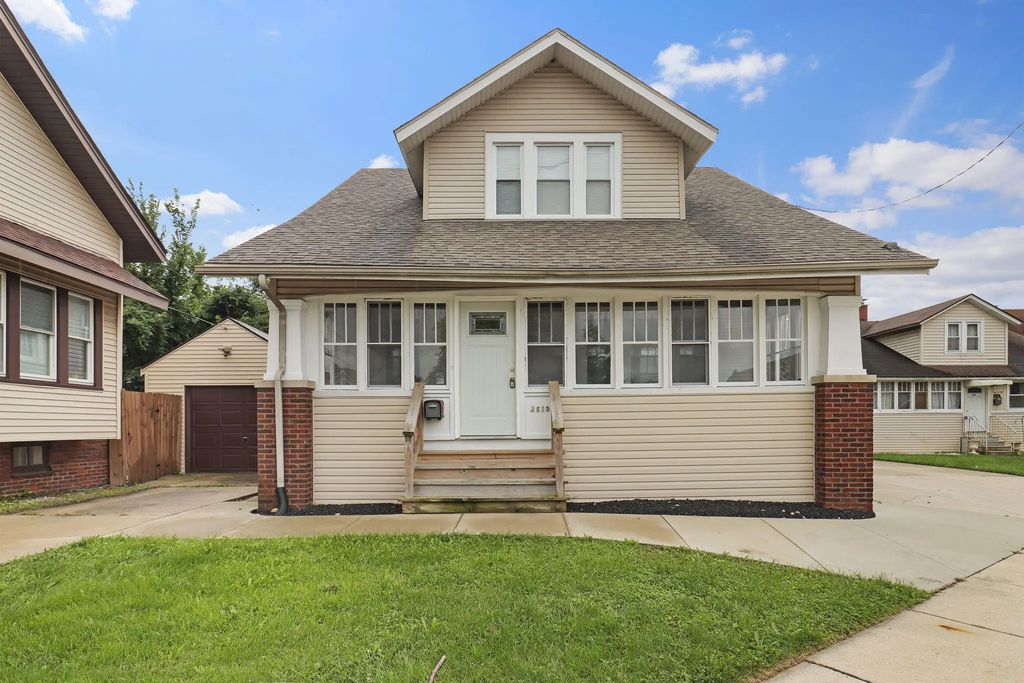 2513 Roosevelt Rd, Kenosha
