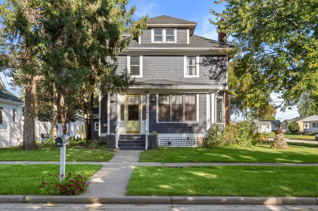 105 Van Ness St N, West Salem