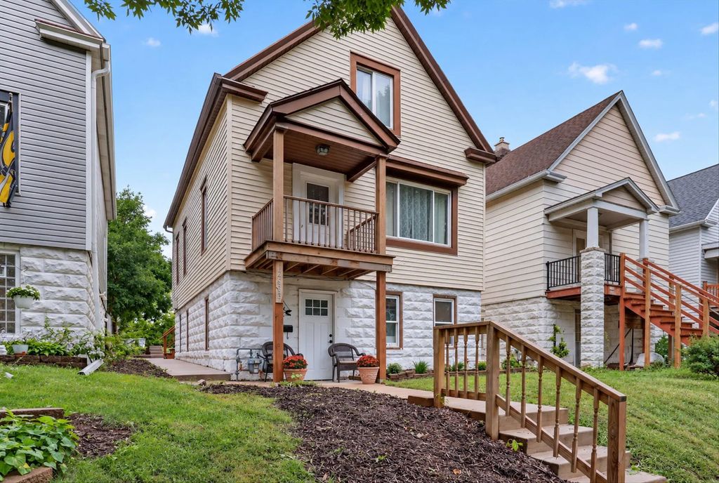 2633 S 3rd St, Milwaukee