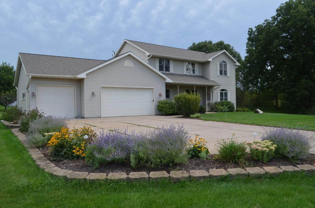 W4175 Schild Rd, Hamilton