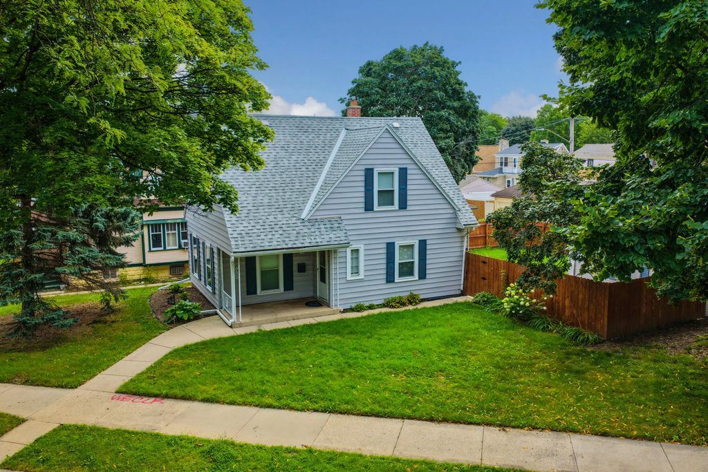 3244 N 58th St, Milwaukee