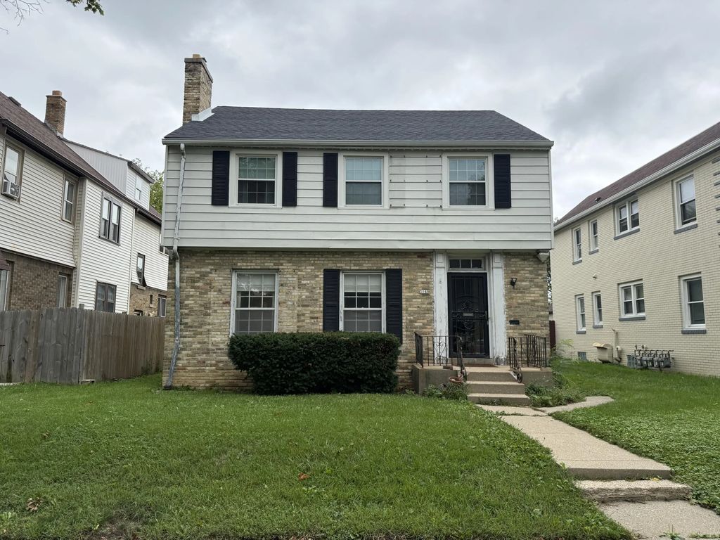 3140 N 42nd Pl, Milwaukee