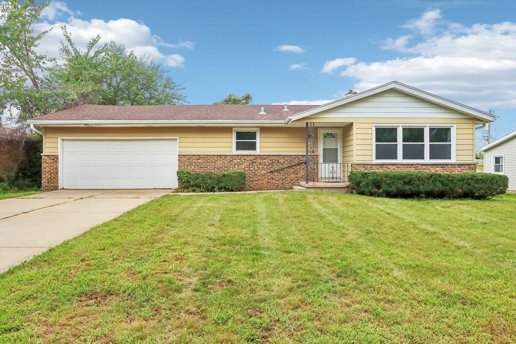 2218 Catalpa Rd, Madison