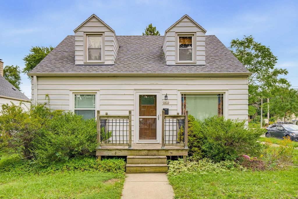 3832 S Herman St, Milwaukee