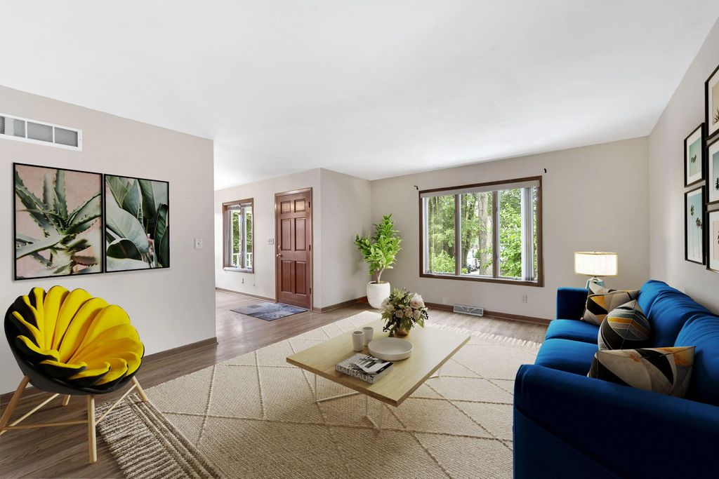 250 N 115th St, Wauwatosa