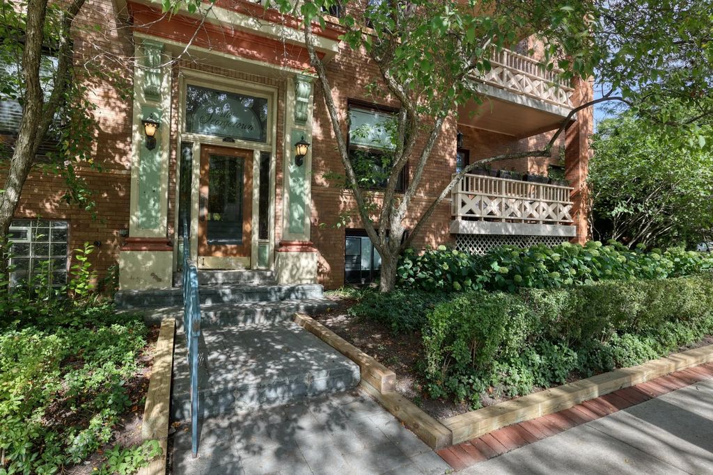 2649 N Hackett Ave 2, Milwaukee