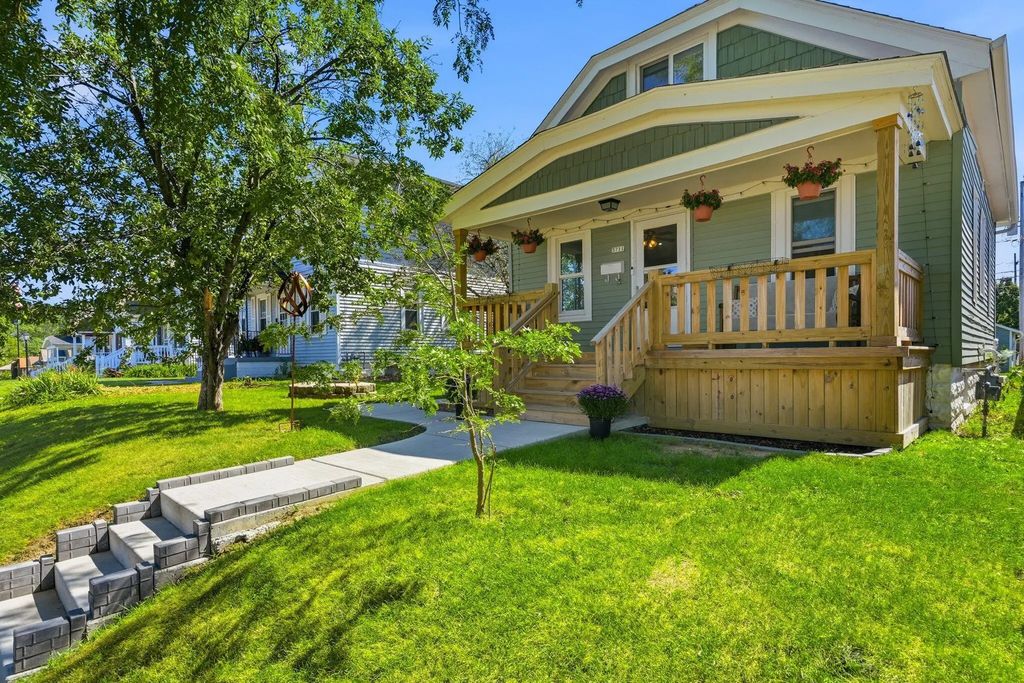 3711 E Adams Ave, Cudahy