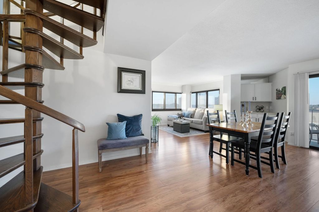 1633 N Prospect Ave 5d, Milwaukee