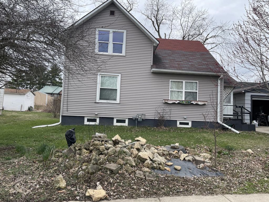 134 N Lincoln Ave, Viroqua