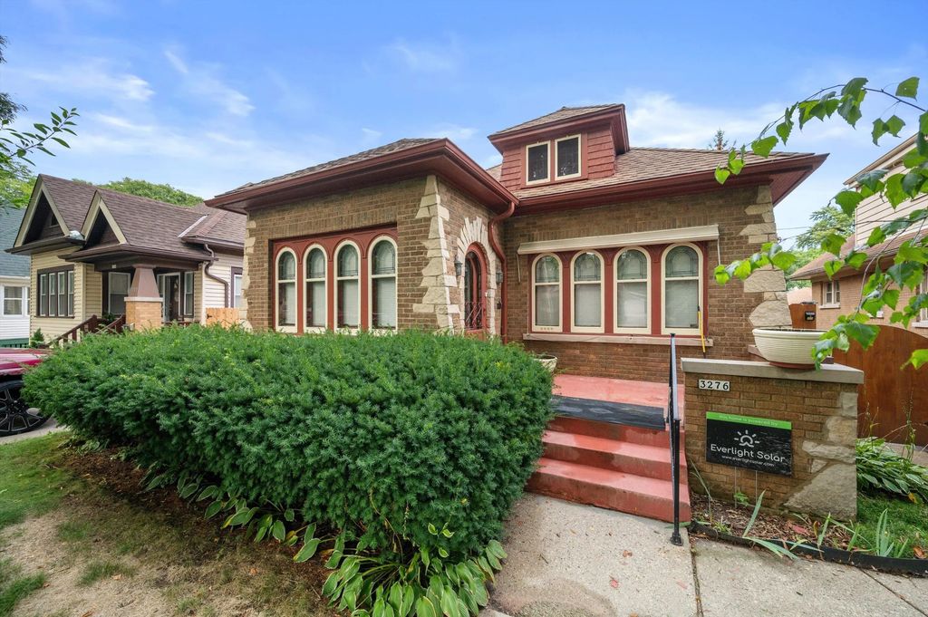 3276 N 47th St, Milwaukee