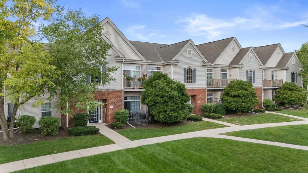 W206n16729 Blackberry Cir 1523, Jackson