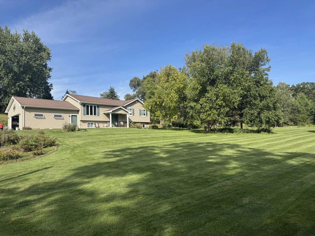 S4154 County Rd B -, Jefferson