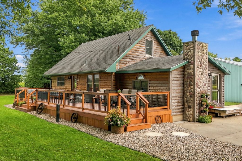 N8092 Marsh Rd, Troy