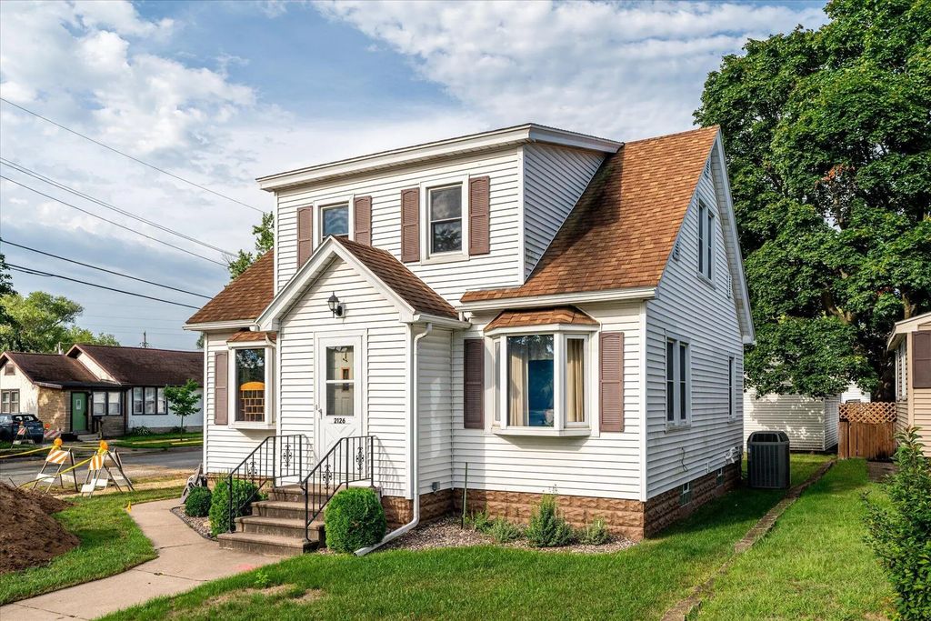 2126 16th St S, La Crosse