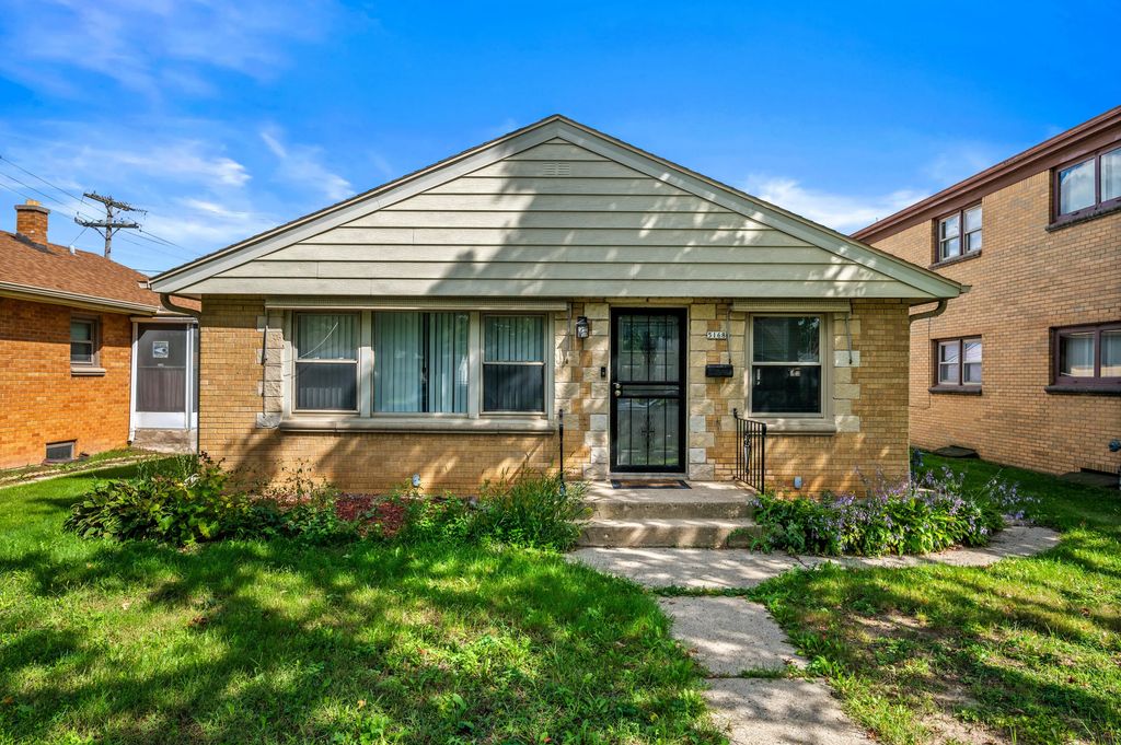 5168 N 68th St, Milwaukee