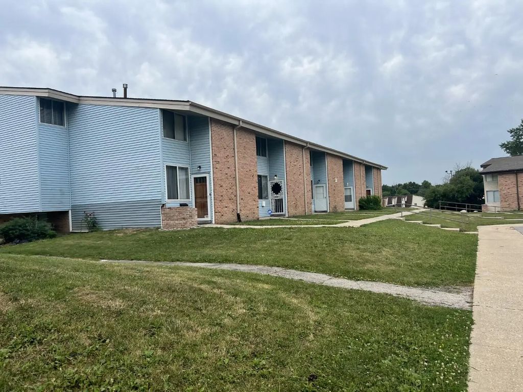 8911 N Swan Rd E, Milwaukee