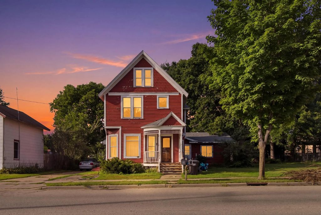 114 W Montgomery St, Sparta