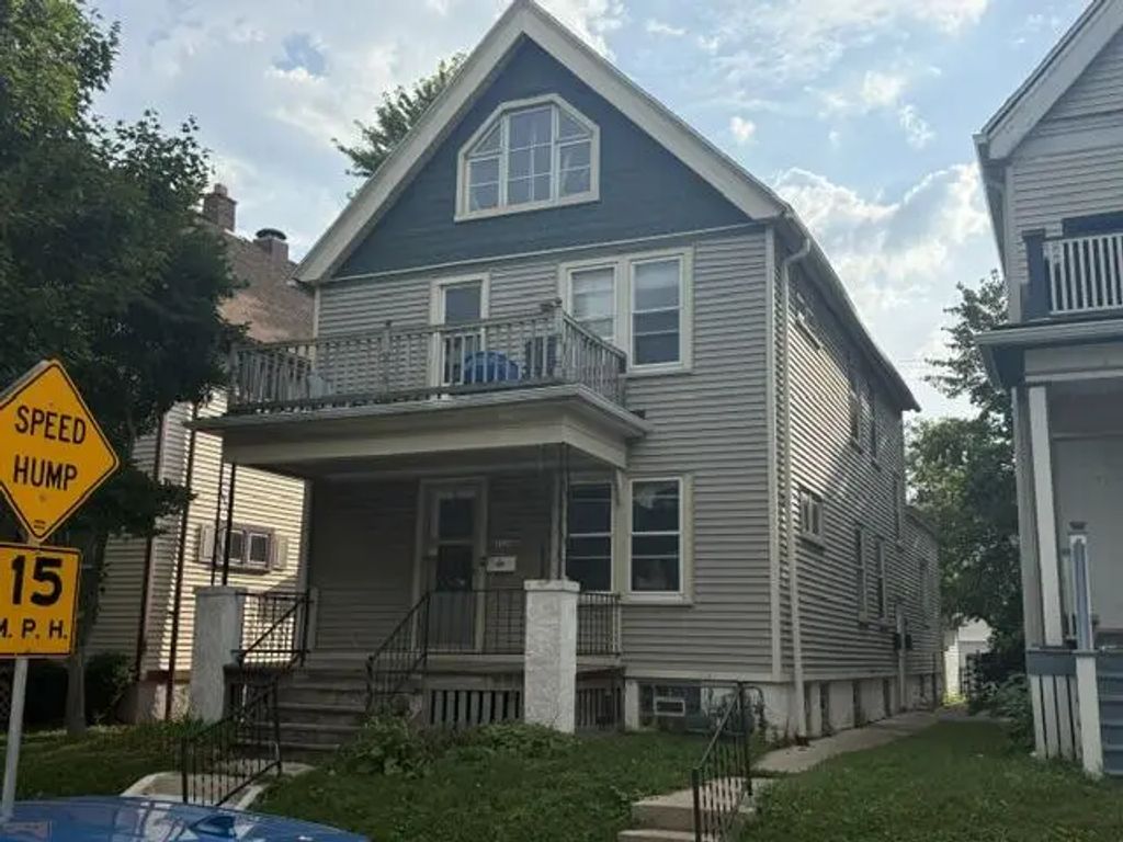 3138 N Pierce St, Milwaukee