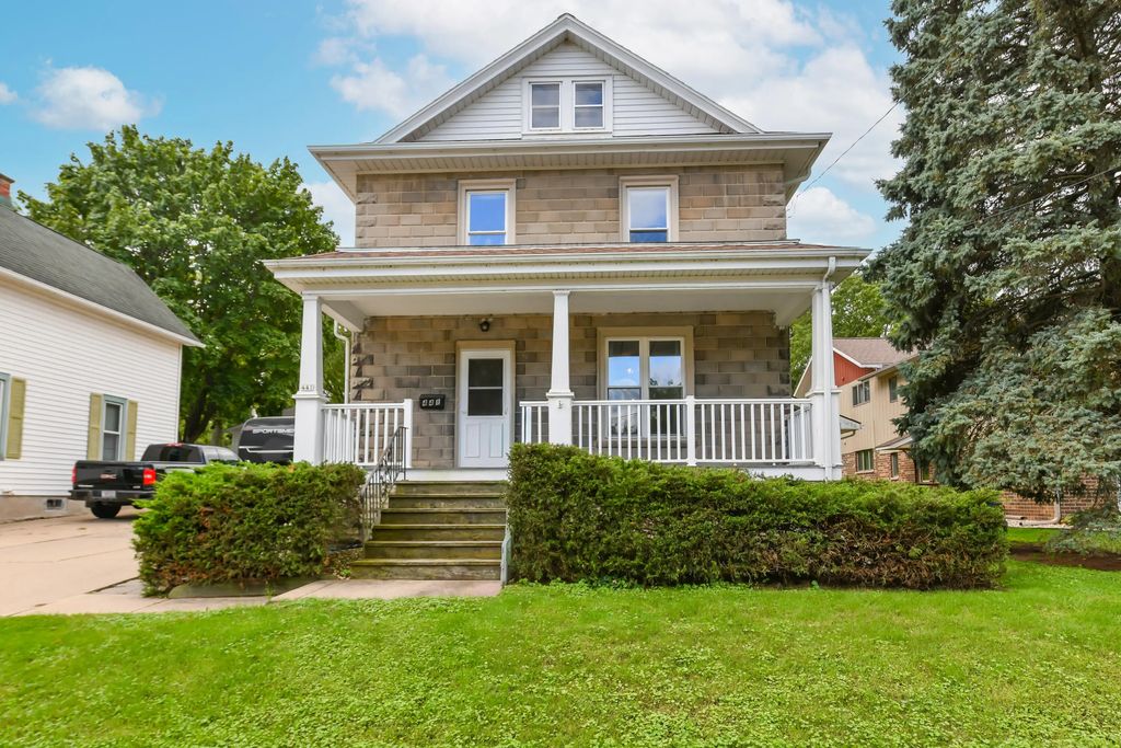 441 W Chestnut St, Burlington