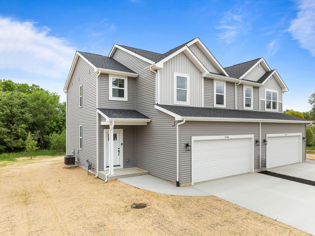 1567 Meadowview Ct, Whitewater