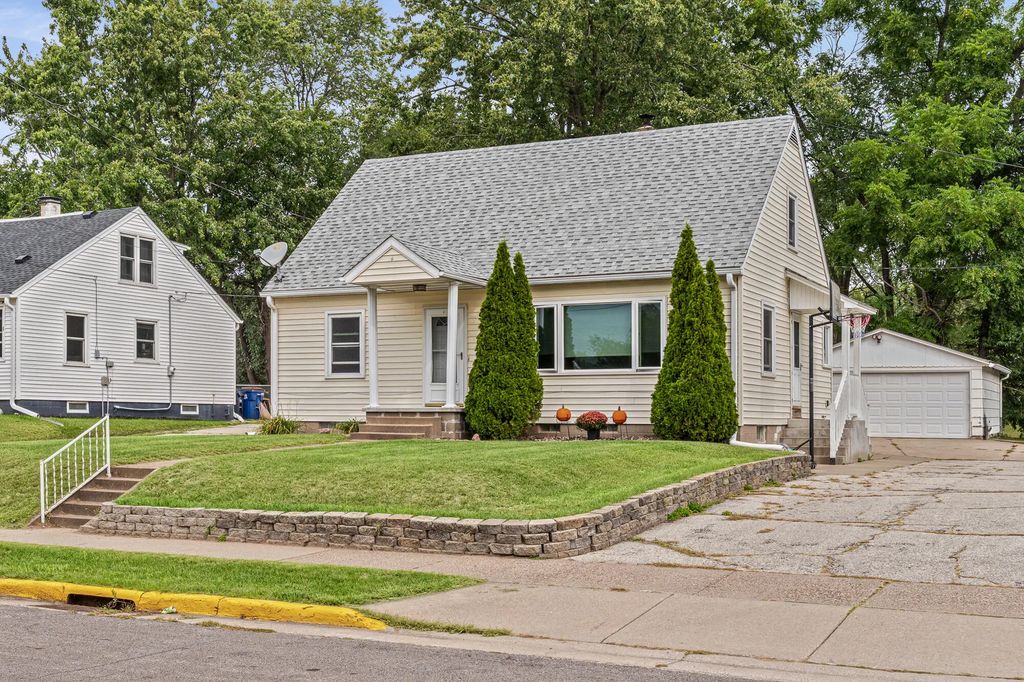 959 Wilson St, Onalaska