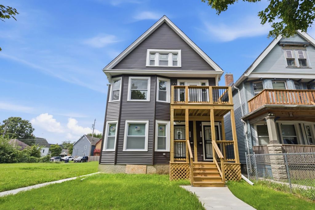 2935 N 28th St 2937, Milwaukee
