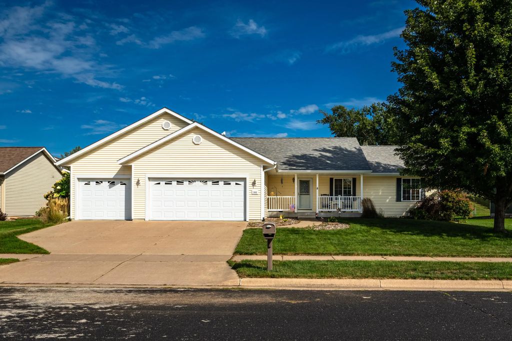 1903 Fauna St, Holmen